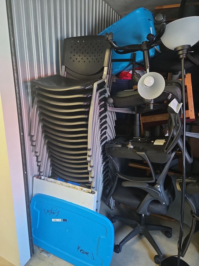 10 x 10 storage unit in Owings Mills, MD