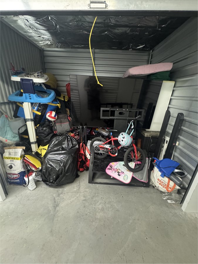 7 x 10 storage unit in Bronx, NY