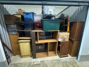 10 x 10 storage unit in Baltimore, MD