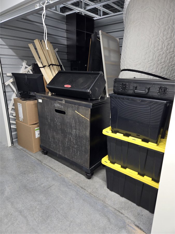 8 x 10 storage unit in Plymouth Meeting, PA