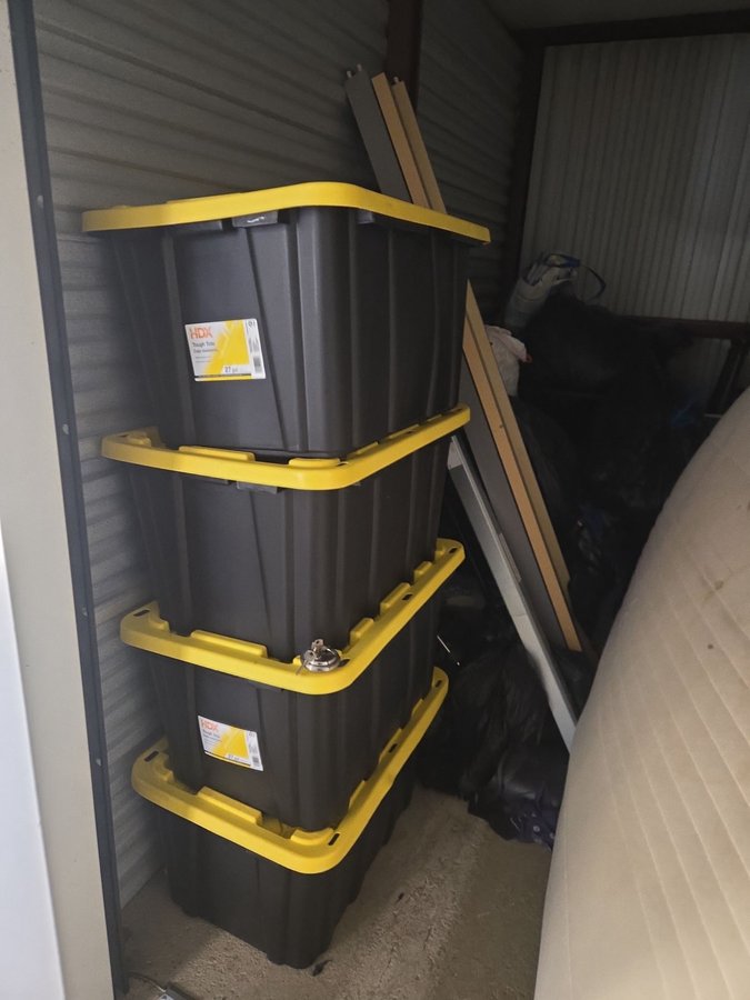 10 x 10 storage unit in Owings Mills, MD