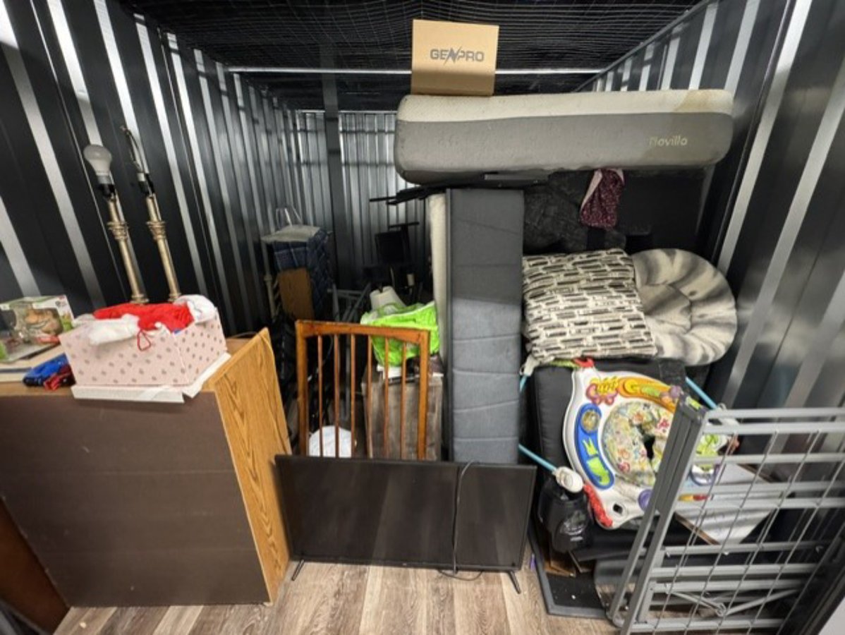 10 x 15 storage unit in Manchester, NH