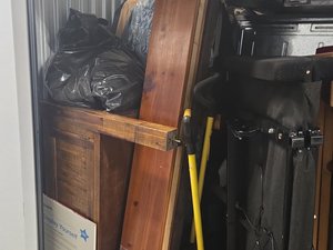 10 x 10 storage unit in Baltimore, MD