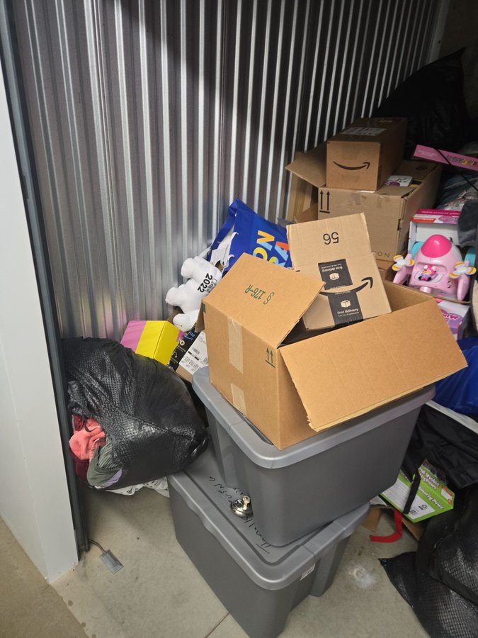 7 x 10 storage unit in Owings Mills, MD