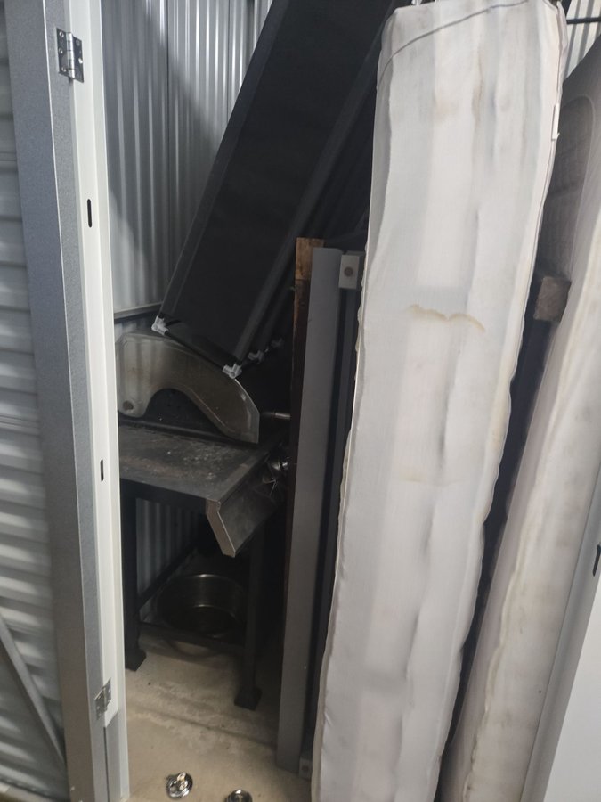 5 x 5 storage unit in Baltimore, MD