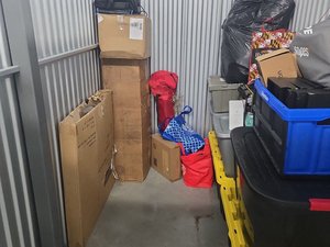 5 x 10 storage unit in Baltimore, MD