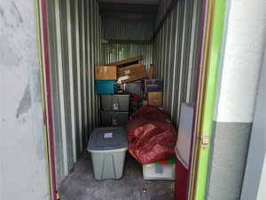 5 x 12 storage unit in Lantana, FL