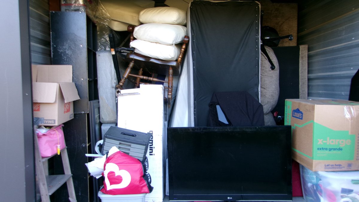 10 x 15 storage unit in Glenville, NY