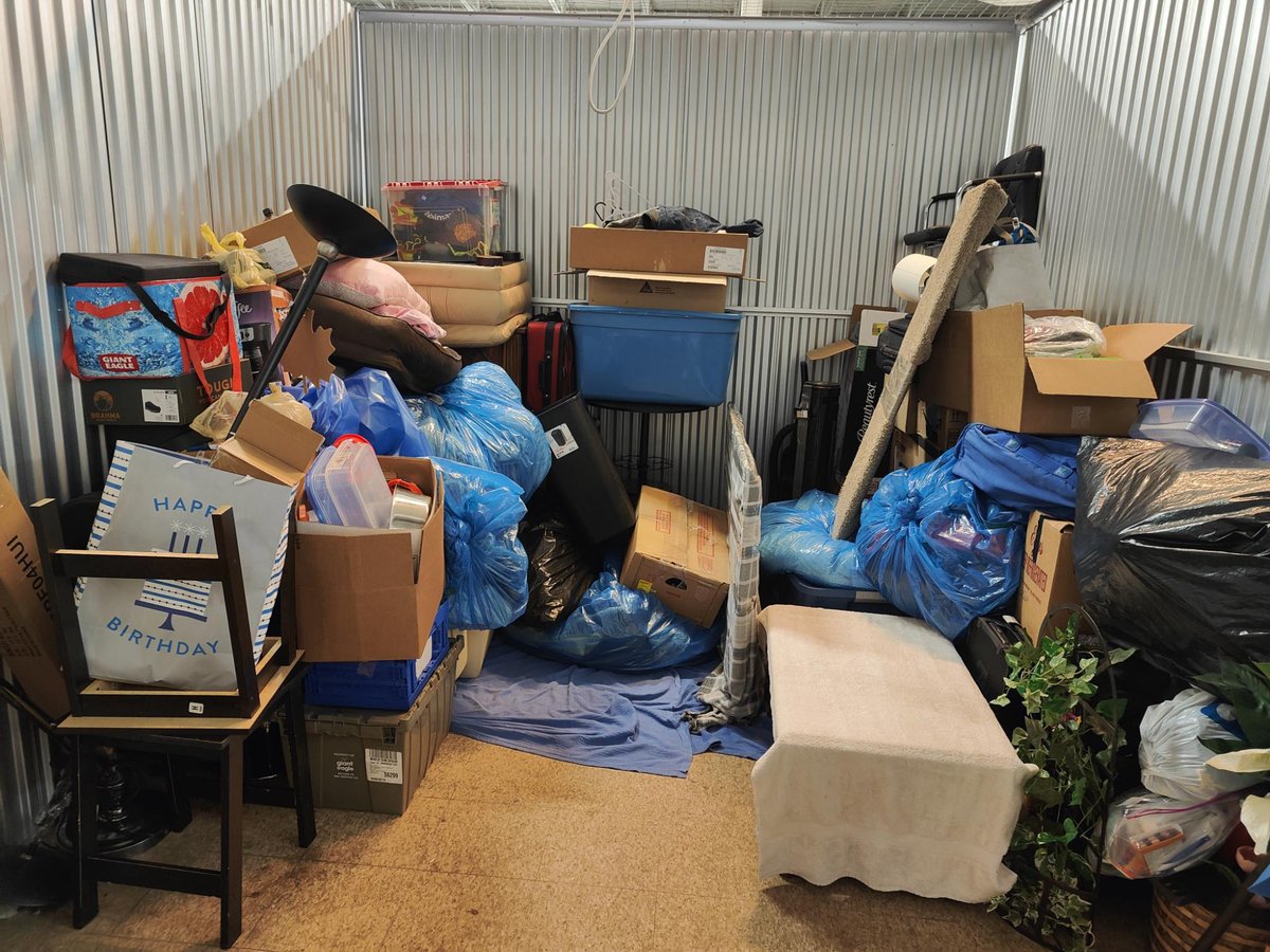 10 x 10 storage unit in Elyria, OH
