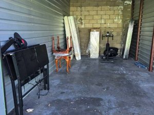 10 x 20 storage unit in Elk Grove, CA