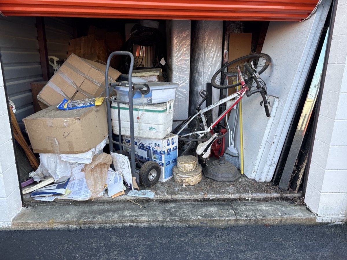 10 x 20 storage unit in Howell, NJ