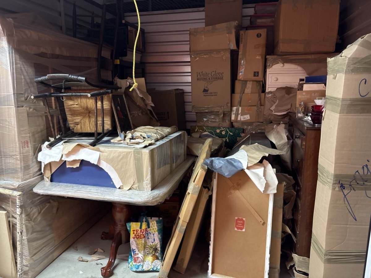 10 x 10 storage unit in Howell, NJ