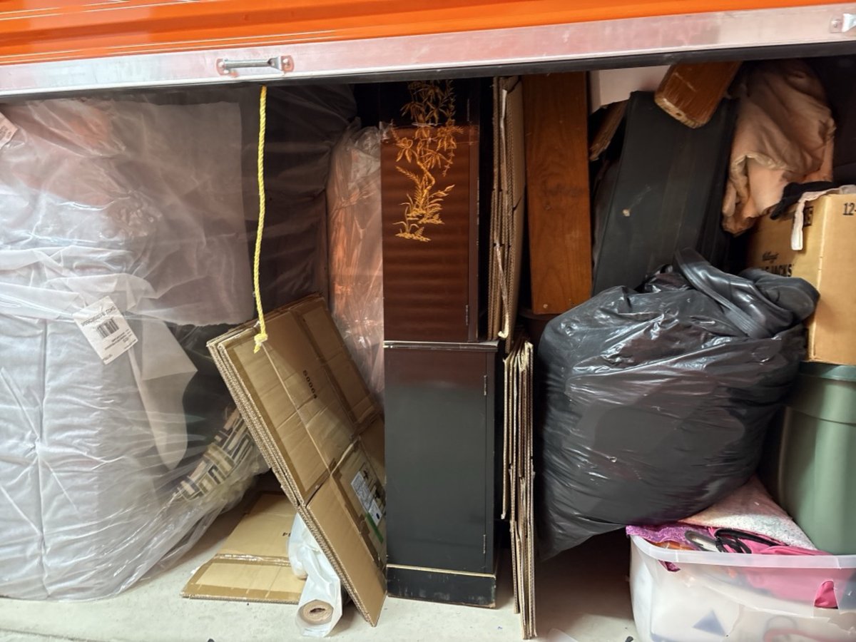 10 x 10 storage unit in Howell, NJ