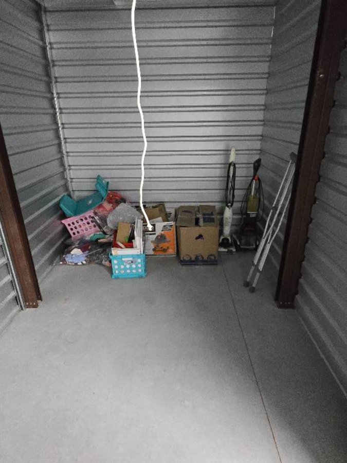 7 x 10 storage unit in Apollo Beach, FL