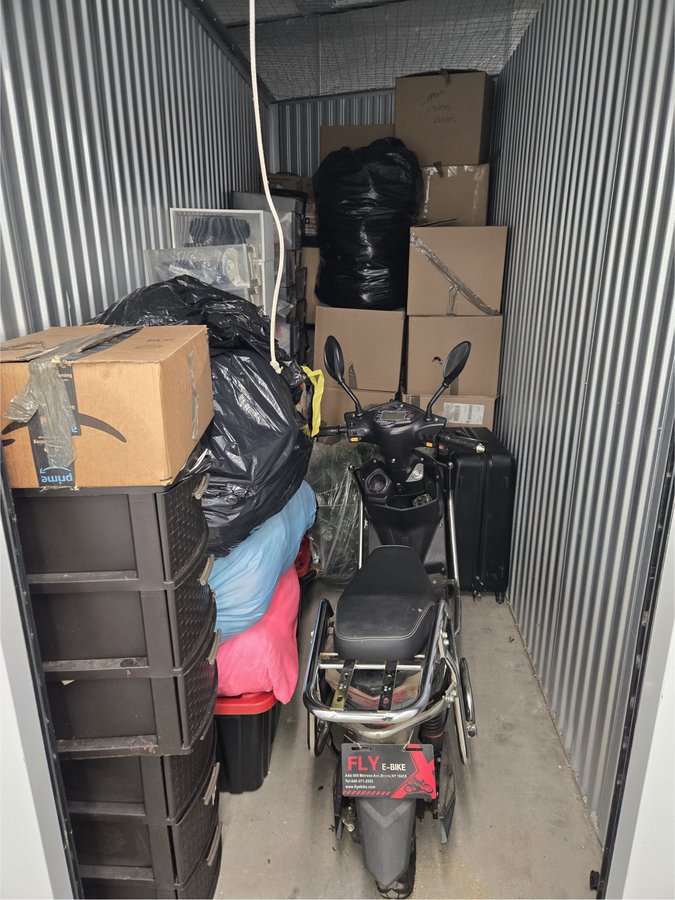 6 x 10 storage unit in Bronx, NY