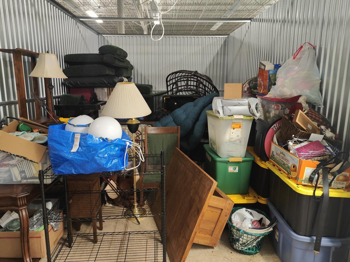 10 x 15 storage unit in Elyria, OH