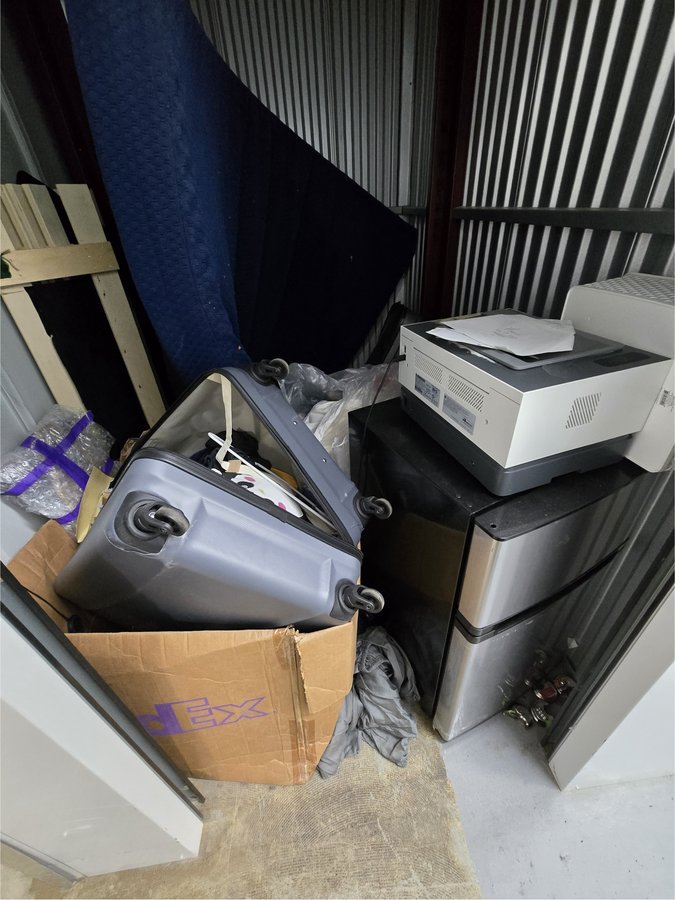 5 x 8 storage unit in Miami, FL