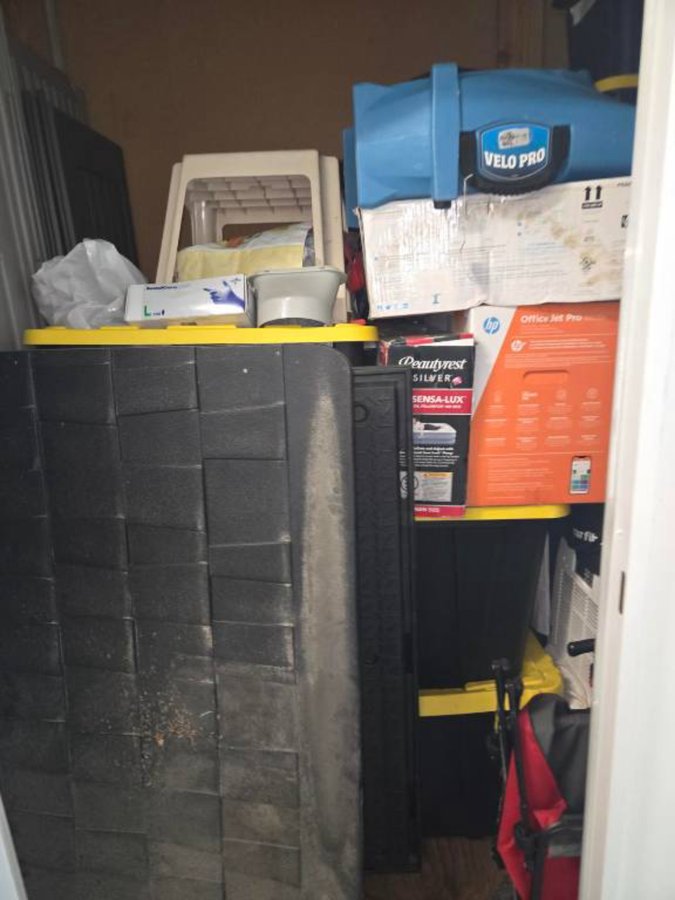 10 x 5 storage unit in Oakland, CA