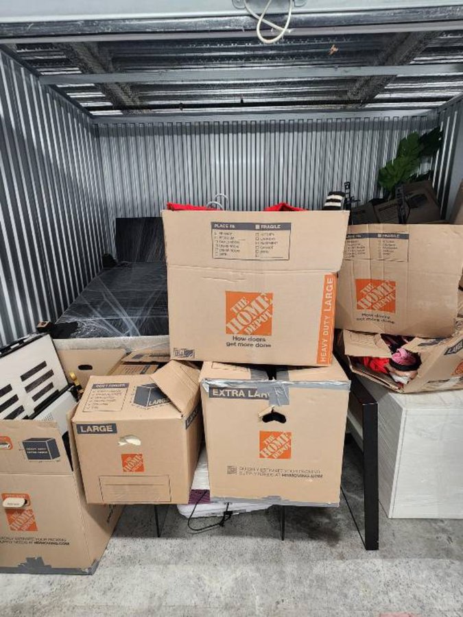 7 x 10 storage unit in Dallas, TX