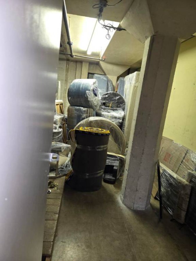 19 x 24 storage unit in Los Angeles, CA