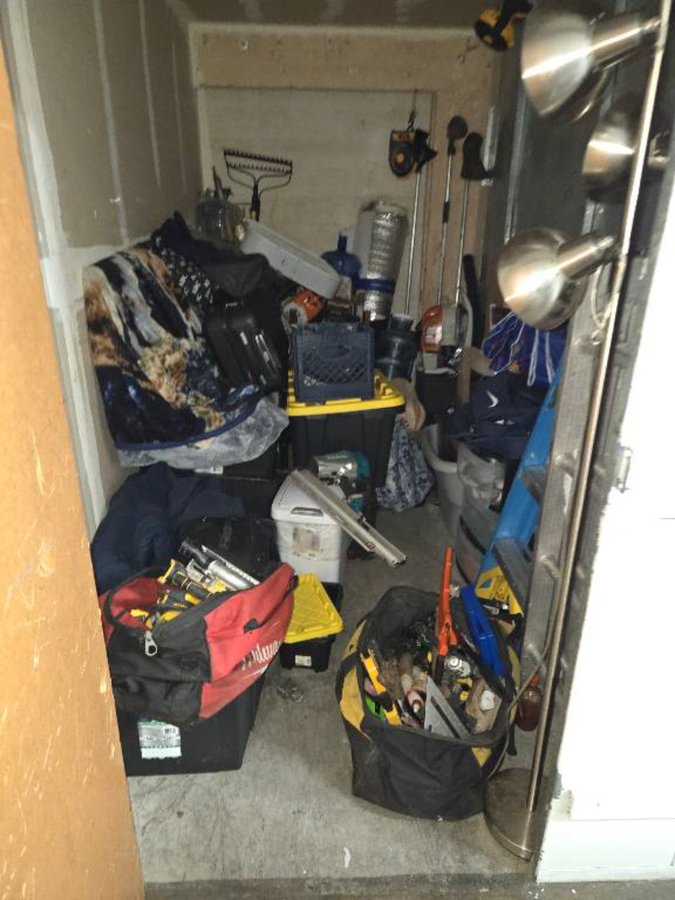 6 x 10 storage unit in Los Angeles, CA
