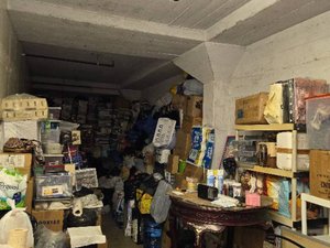 10 x 37 storage unit in Los Angeles, CA