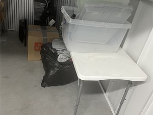 10 x 10 storage unit in Los Angeles, CA