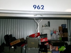 5 x 10 unit in Milwaukee