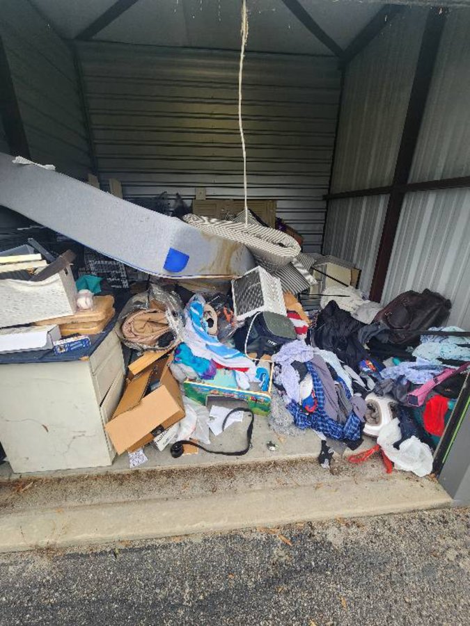 10 x 10 storage unit in Chesapeake, VA