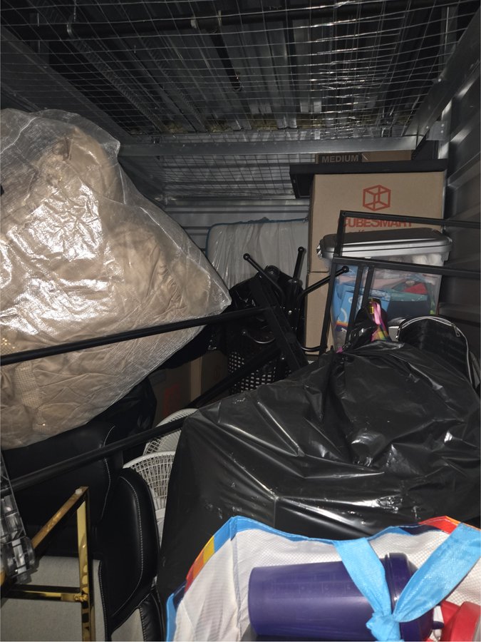 5 x 10 storage unit in Miami, FL