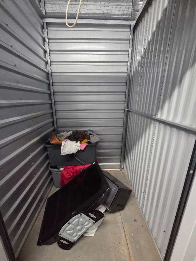 5 x 5 storage unit in Mcdonough, GA