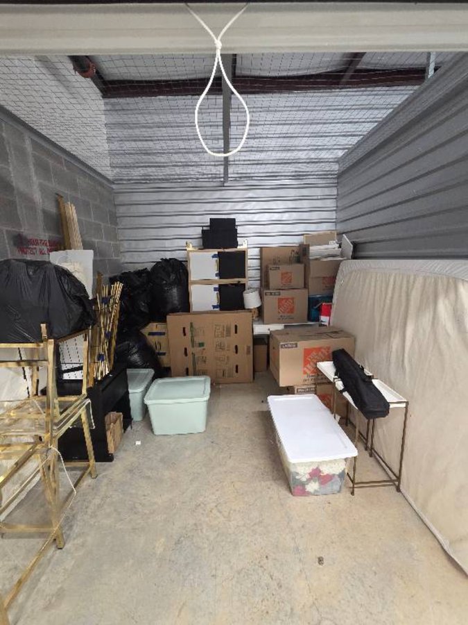 10 x 10 storage unit in Mcdonough, GA