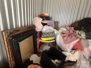 5 x 10 storage unit in Dallas, TX