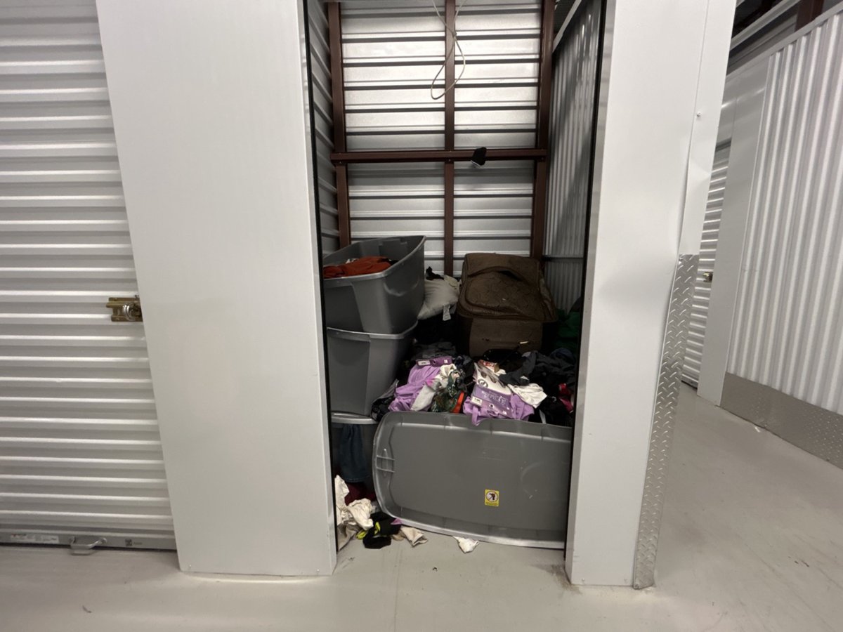 5 x 4 storage unit in Newport News, VA
