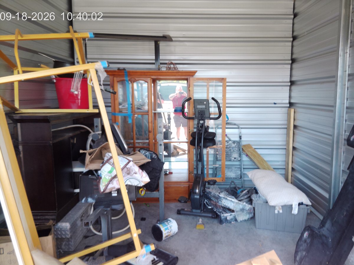10 x 15 storage unit in Clarksville, TN