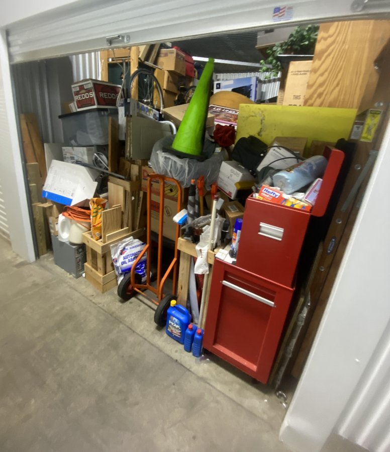 10 x 10 storage unit in Indianapolis, IN