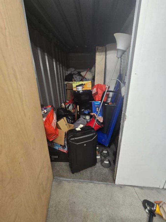 5 x 10 storage unit in Stone Mountain, GA