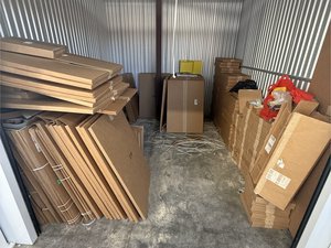 10 x 10 storage unit in Dallas, TX