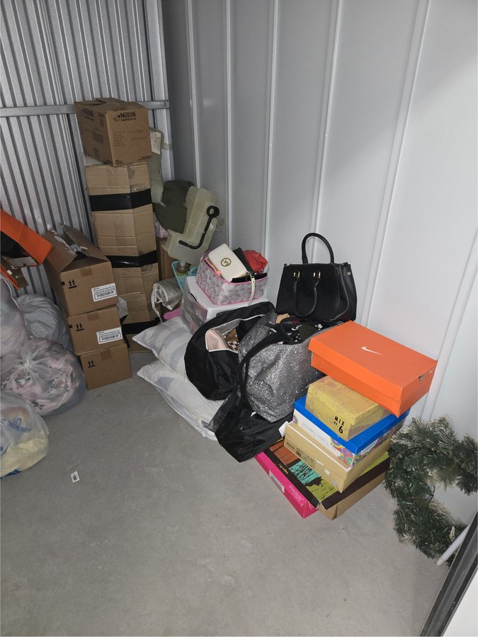 5 x 10 storage unit in Miami, FL
