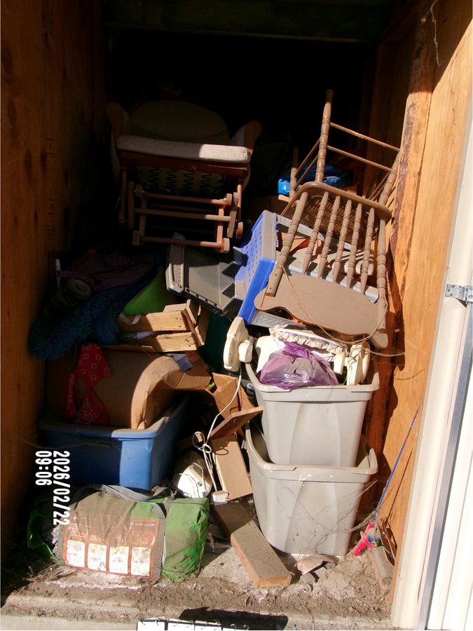 5 x 10 storage unit in Bakersfield, CA