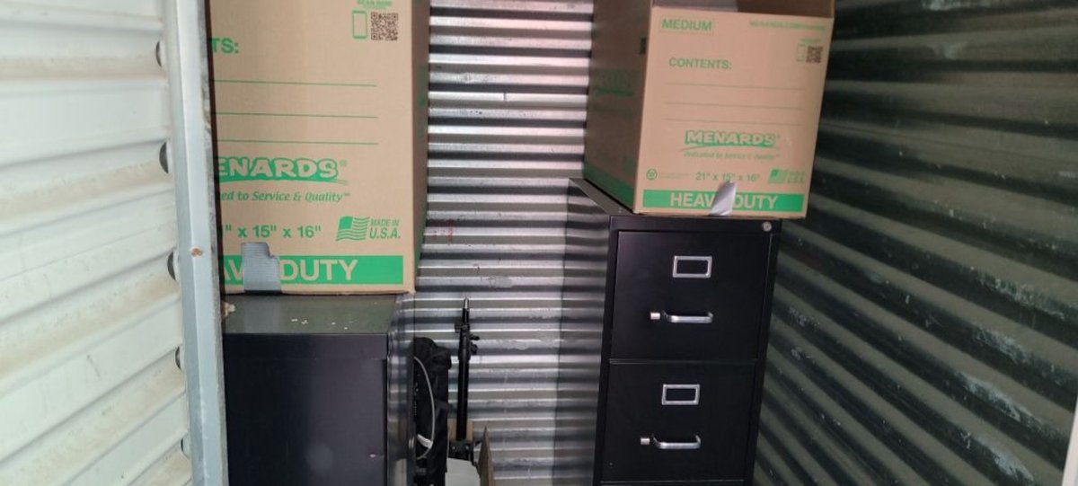 5 x 5 storage unit in Chicago, IL