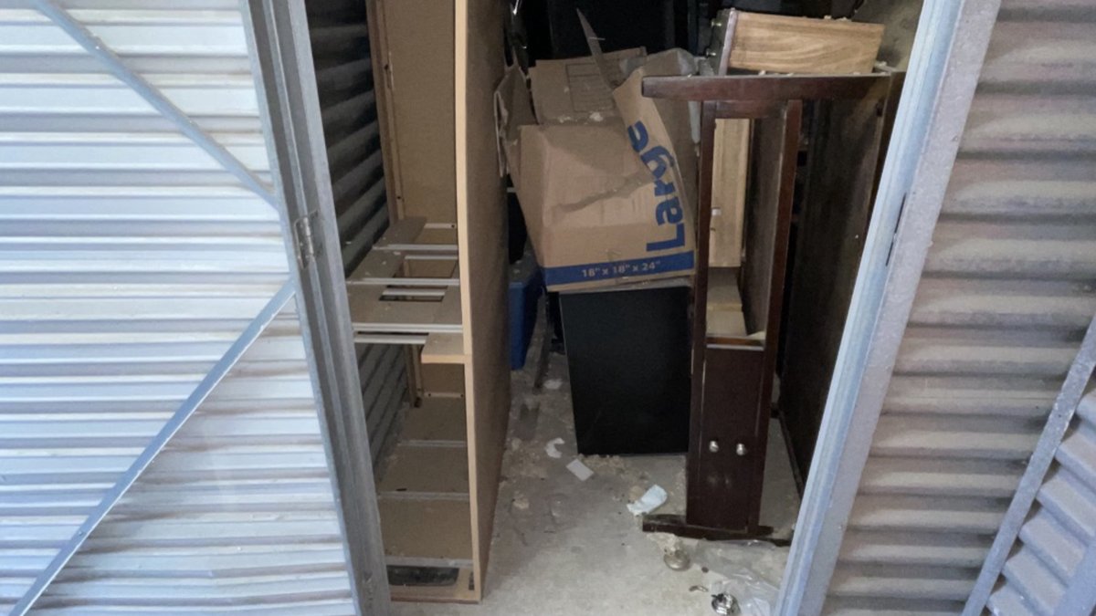 10 x 10 storage unit in Chicago, IL