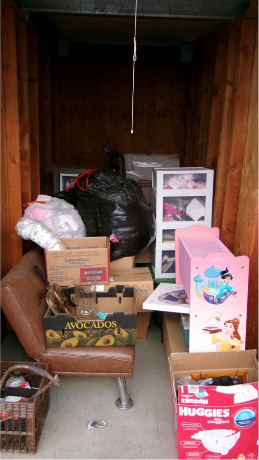 5 x 10 storage unit in Bakersfield, CA