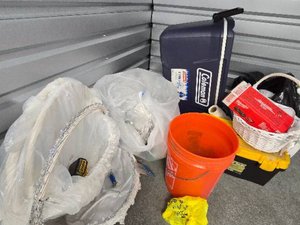 10 x 7 storage unit in Los Angeles, CA