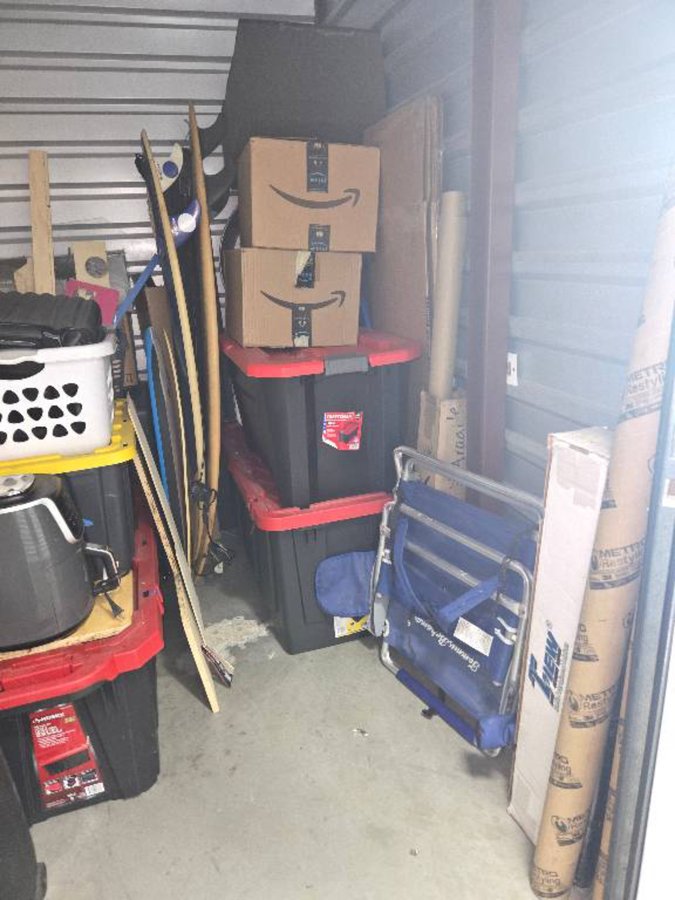 5 x 8 storage unit in Lake Elsinore, CA