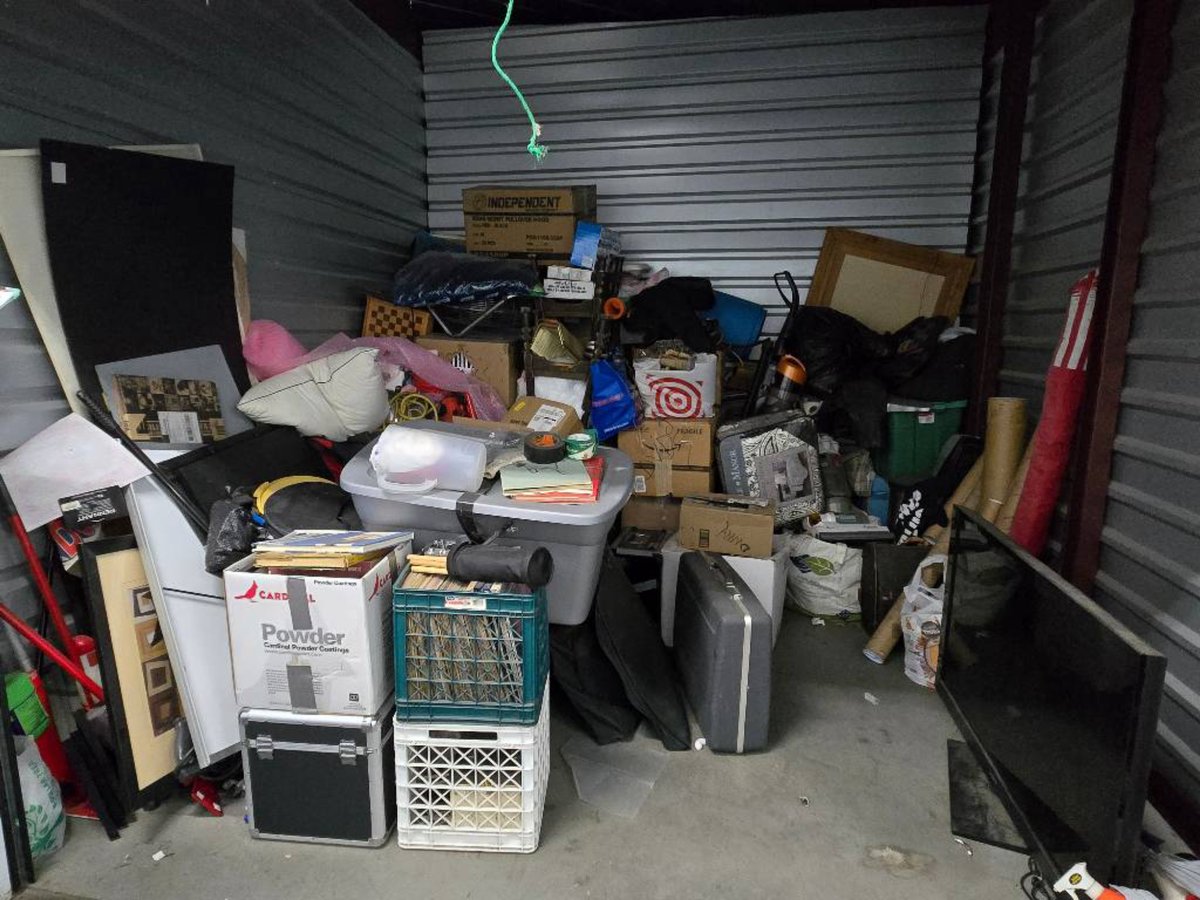 10 x 10 storage unit in Lake Elsinore, CA