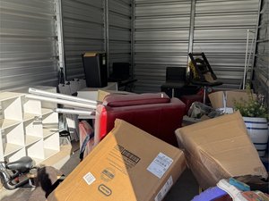 10 x 20 unit in Ames