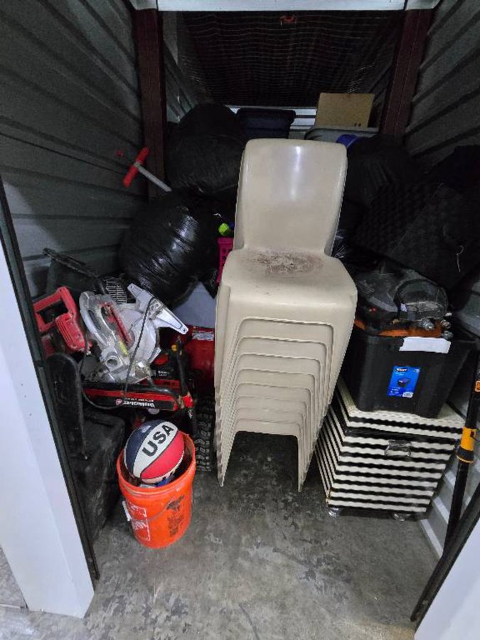 5 x 10 storage unit in Wauwatosa, WI