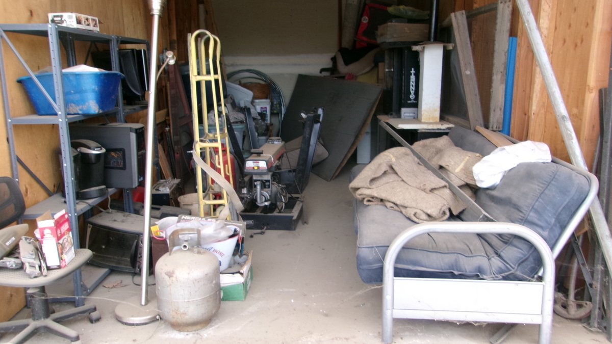 10 x 20 storage unit in Bakersfield, CA