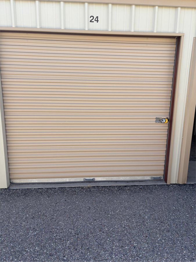 10 x 15 storage unit in Tucson, AZ